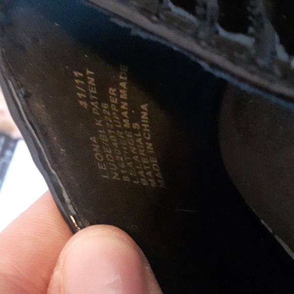 Auri Italian Leather Size 41 Nude Black Patent Leather Heels - Picture 3 of 8